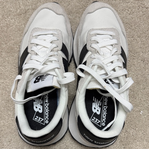 New Balance White and Black Athletic Shoes - Picture 5 of 6